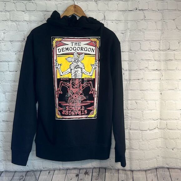 Stranger Things Hoodie The Demogorgon Black size M Medium - Picture 1 of 9